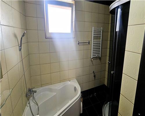 Apartament 3 camere decomandat 81mp 2 balcoane zona Supeco