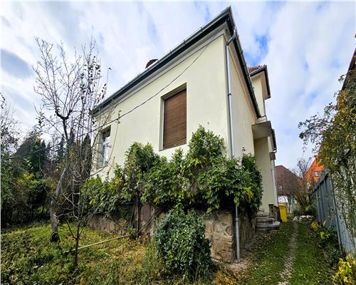 Casa individuala S+P 215mp cu pivnita teren 900mp zona