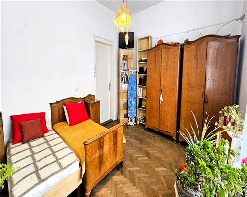 Casa individuala S+P 215mp cu pivnita teren 900mp zona