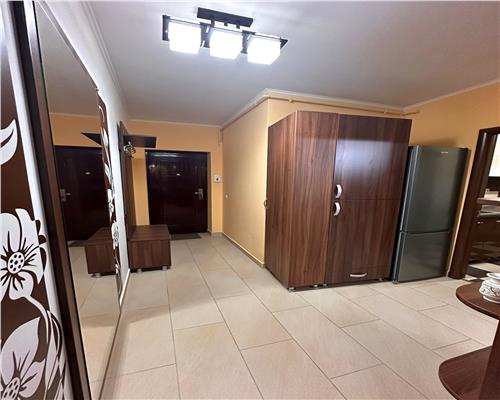 Garsoniera decomandata cu balcon in zona Turnisor