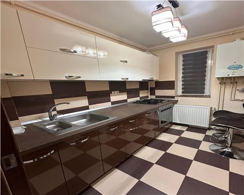 Garsoniera decomandata cu balcon in zona Turnisor