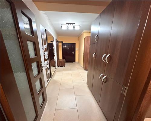 Garsoniera decomandata cu balcon in zona Turnisor