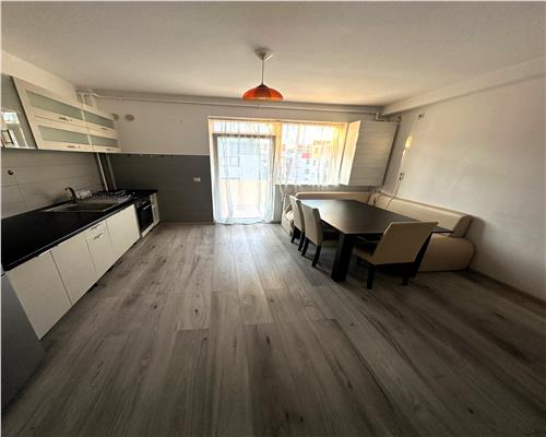 Apartament 2 camere 50mp decomandat parcare balcon zona Mandra