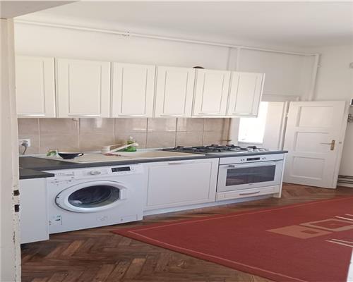 Apartament 3 camere decomandat 93mp renovat zona Orasul de Jos