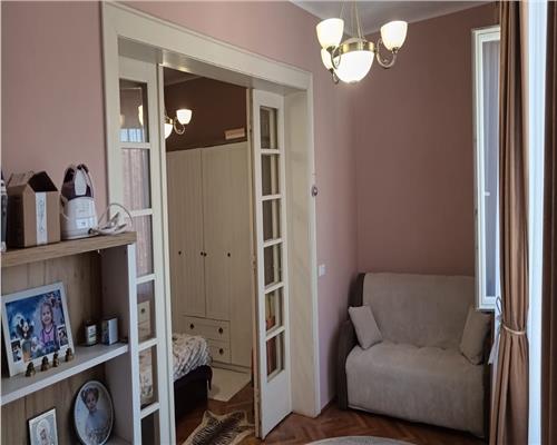 Apartament 3 camere decomandat 93mp renovat zona Orasul de Jos