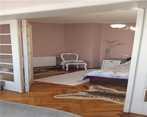 Apartament 3 camere decomandat 93mp renovat zona Orasul de Jos