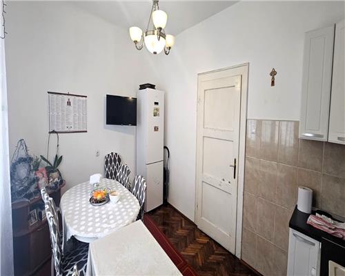Apartament 3 camere decomandat 93mp renovat zona Orasul de Jos