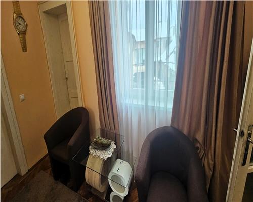 Apartament 3 camere decomandat 93mp renovat zona Orasul de Jos