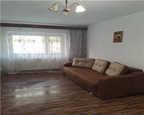 Apartament 3 camere parter inalt cu pivnita Vasile Aaron