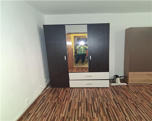 Apartament 3 camere parter inalt cu pivnita Vasile Aaron