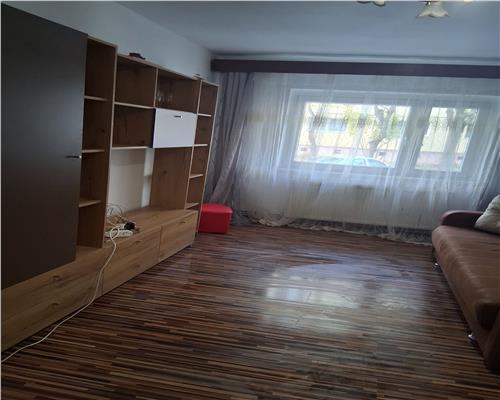 Apartament 3 camere parter inalt cu pivnita Vasile Aaron