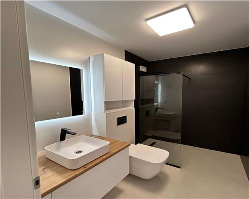 Apartament cu 3 camere si balcon in Cartierul Kogalniceanu