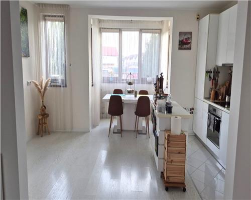 Casa cu 4 camere 2 bai si 396 mp teren in zona Calea Cisnadiei