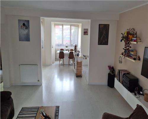 Casa cu 4 camere 2 bai si 396 mp teren in zona Calea Cisnadiei