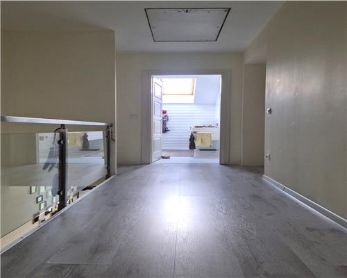 Casa cu 4 camere 2 bai si 396 mp teren in zona Calea Cisnadiei