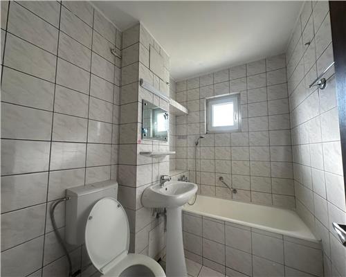 Apartament cu 4 camere 2 bai etaj 2 in Strand