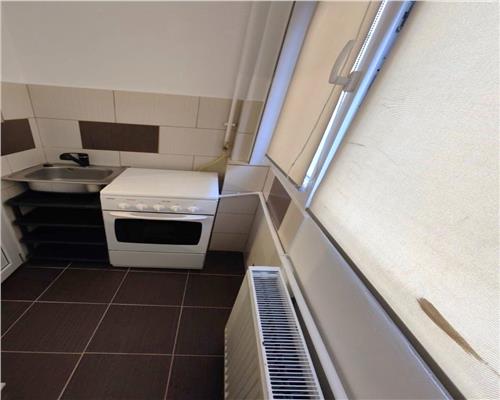 Apartament cu 2 dormitoare si balcon in Vasile Aaron