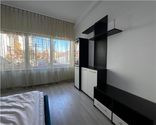 Apartament 3 camere la vila 65mp curte privata 89mp zona Trei Stejari