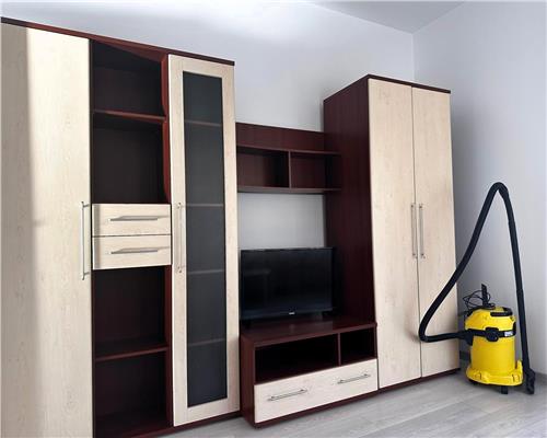 Apartament 3 camere la vila 65mp curte privata 89mp zona Trei Stejari