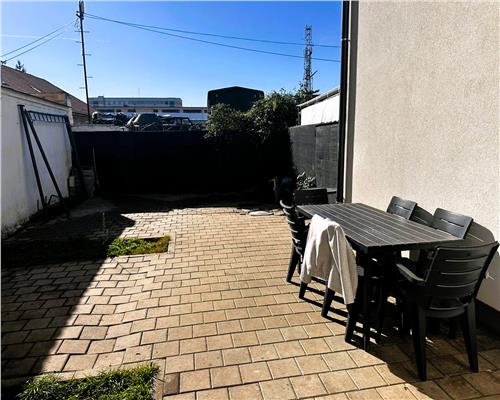 Apartament 3 camere la vila 65mp curte privata 89mp zona Trei Stejari