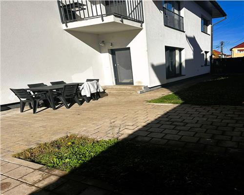 Apartament 3 camere la vila 65mp curte privata 89mp zona Trei Stejari
