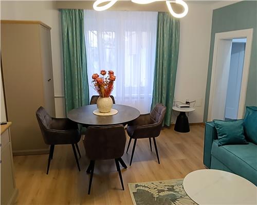 Apartament la casa recent renovat 3 camere 90mp langa parcul Sub Arini