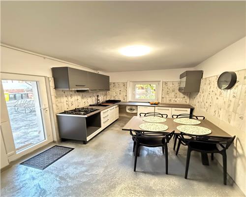 Apartament la casa recent renovat 3 camere 90mp langa parcul Sub Arini