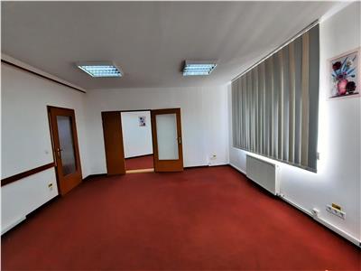 Spatiu birouri 65 mp utili cu 3 camere  pe Bulevardul Victoriei