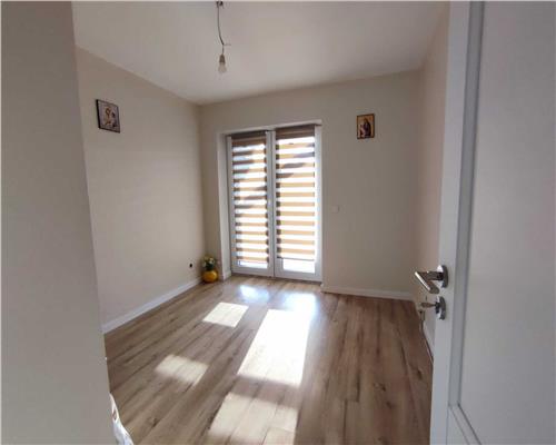 Casa individuala cu 5 camere 2 bai si 700 mp teren in Cisnadie