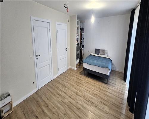 Casa individuala cu 5 camere 2 bai si 700 mp teren in Cisnadie