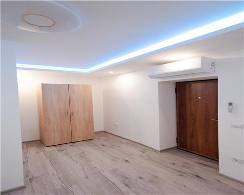 Studio modern cu bucatarie inchisa Ultracentral