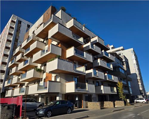 Apartament de LUX 3 camere 2 bai 2 balcoane si piscina zona Mall