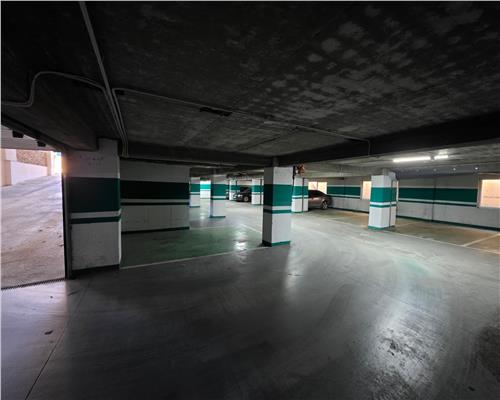 Apartament de LUX 3 camere 2 bai 2 balcoane si piscina zona Mall