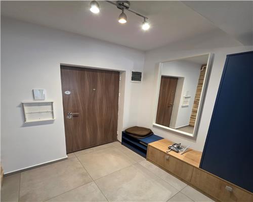 Apartament de LUX 3 camere 2 bai 2 balcoane si piscina zona Mall