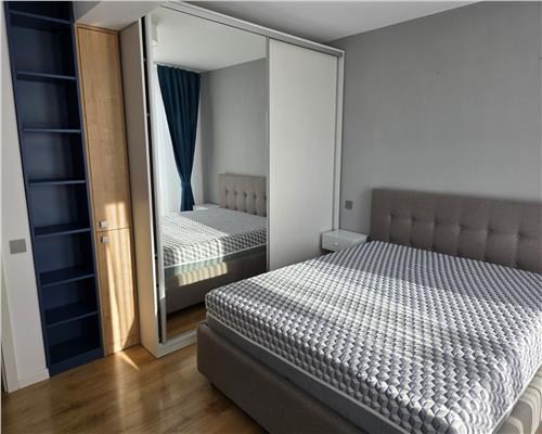 Apartament de LUX 3 camere 2 bai 2 balcoane si piscina zona Mall