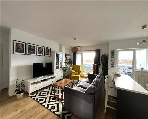 Apartament cu 3 camere cu balcon si parcare in Cartierul Kogalniceanu