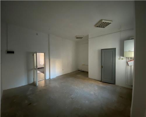 Spatiu comercial Vasile Aaron 70 mp trafic intens pietonal