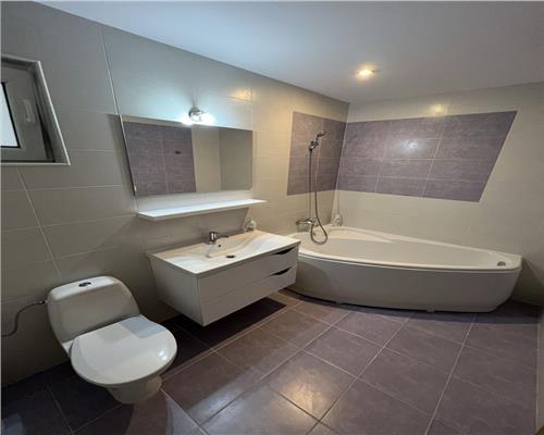 Apartament 3 camere cu balcon Calea Poplacii  60 mp