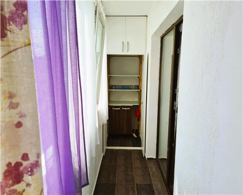 Apartament 2 camere 55mp parcare si balcon zona Turnisor