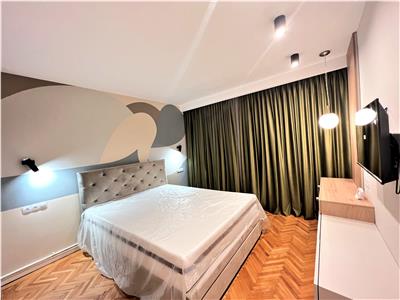 Apartament lux 3 camere decomandat etajul 1 zona centrala