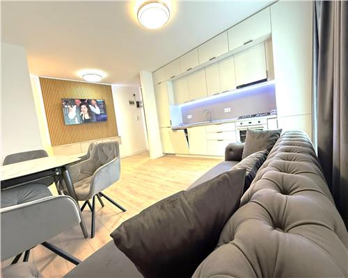 Apartament 3 camere cu balcon si parcare zona Supeco