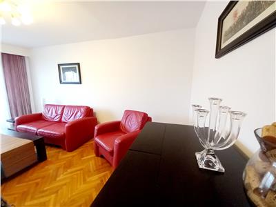 Apartament 4 camere 2 balcoane recent renovat in Strand