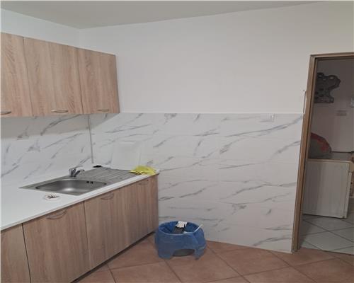 Garsoniera 24 mp etaj 1 bucatarie inchisa