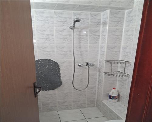 Garsoniera 24 mp etaj 1 bucatarie inchisa