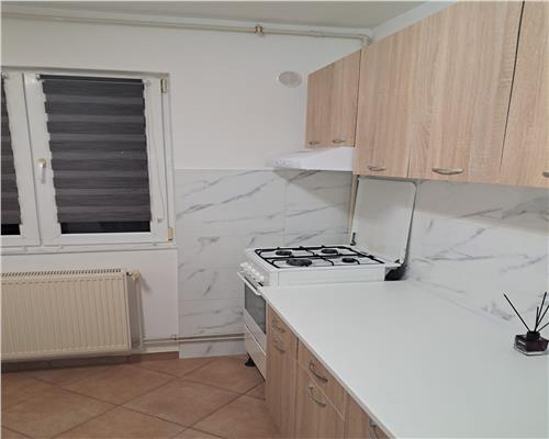 Garsoniera 24 mp etaj 1 bucatarie inchisa