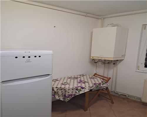 Garsoniera 24 mp etaj 1 bucatarie inchisa