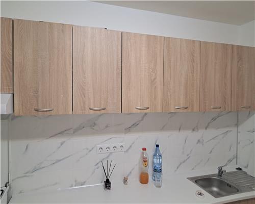 Garsoniera 24 mp etaj 1 bucatarie inchisa