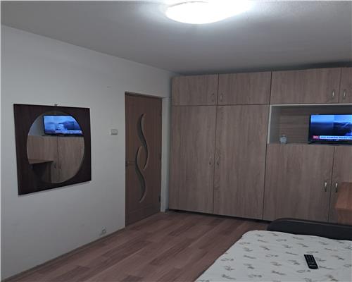 Garsoniera 24 mp etaj 1 bucatarie inchisa