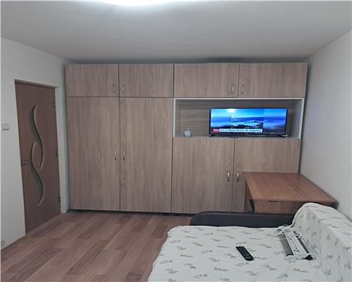 Garsoniera 24 mp etaj 1 bucatarie inchisa