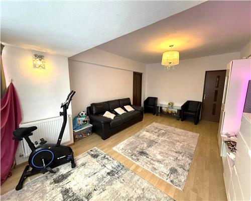 Apartament mobilat 68 mpu 3 camere 2 bai si pivnita in Turnisor